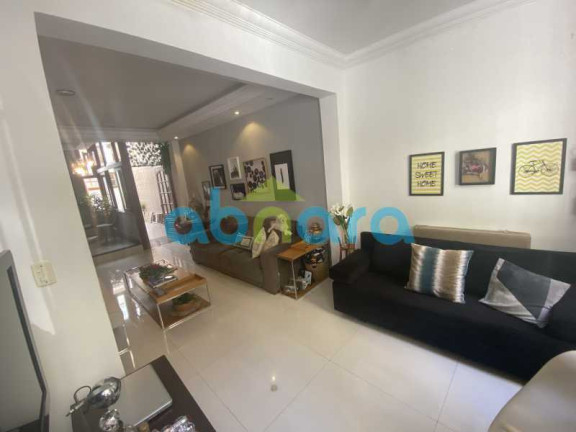 Imagem Casa com 2 Quartos à Venda, 170 m² em Laranjeiras - Rio De Janeiro Imagem Casa com 2 Quartos à Venda, 170 m² em Laranjeiras - Rio De Janeiro