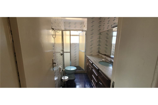 Imagem Imóvel com 3 Quartos à Venda, em Petrópolis - Porto Alegre Imagem Imóvel com 3 Quartos à Venda, em Petrópolis - Porto Alegre