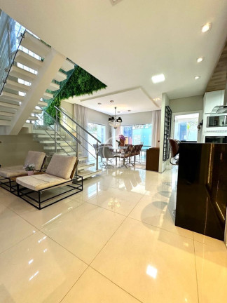 Imagem Casa com 3 Quartos à Venda,  em América - Joinville