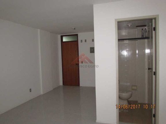Imagem Sala Comercial à Venda ou Locação, 40 m² em Centro - Niterói Imagem Sala Comercial à Venda ou Locação, 40 m² em Centro - Niterói