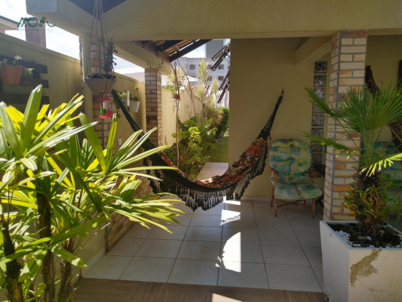 Imagem Casa com 5 Quartos à Venda, 196 m² em Uirapuru - Itapoá