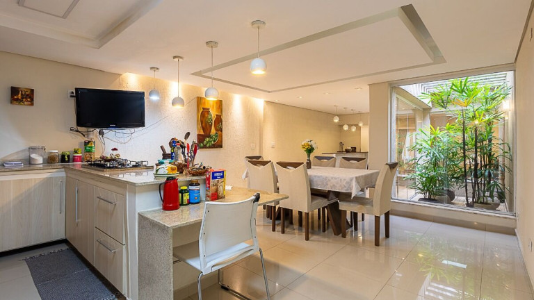 Imagem Casa com 4 Quartos à Venda, 300 m² em Cambuci - São Paulo Imagem Casa com 4 Quartos à Venda, 300 m² em Cambuci - São Paulo