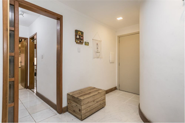 Imagem Imóvel com 2 Quartos à Venda, em Jardim Botânico - Porto Alegre Imagem Imóvel com 2 Quartos à Venda, em Jardim Botânico - Porto Alegre