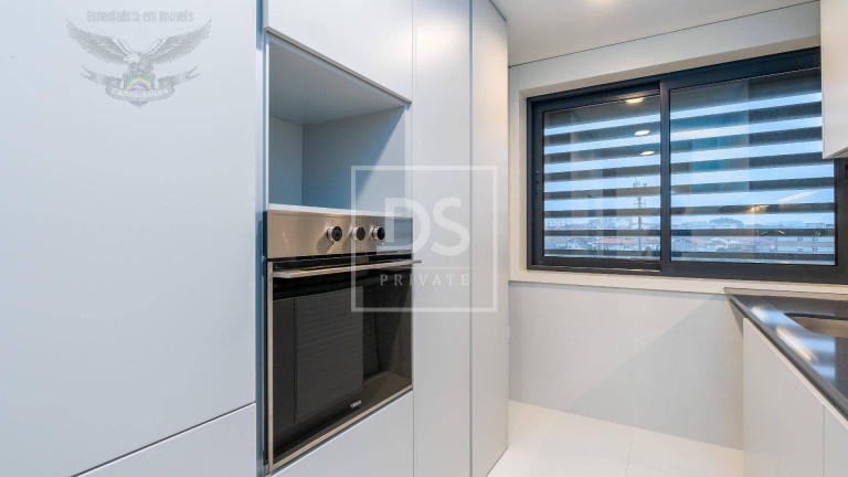 Imagem Apartamento com 2 Quartos à Venda, 107 m² em Porto Imagem Apartamento com 2 Quartos à Venda, 107 m² em Porto