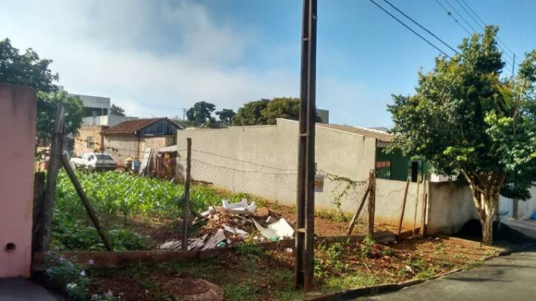 Terreno à Venda, 575 m² em Vila Vicentini - Arapongas