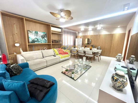 Casa com 3 Quartos à Venda, 360 m² em Canto Do Forte - Praia Grande