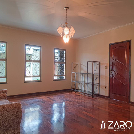 Casa com 7 Quartos à Venda, 300 m² em Jardim América - Rio Claro