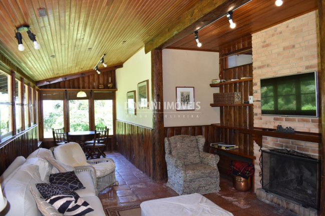 Imagem Imóvel com 3 Quartos à Venda, 1.095 m² em Região Do Toriba - Campos Do Jordão Imagem Imóvel com 3 Quartos à Venda, 1.095 m² em Região Do Toriba - Campos Do Jordão