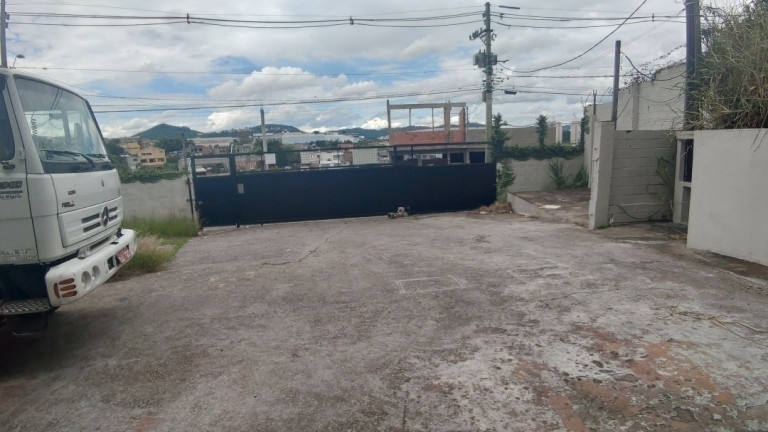 Galpão à Venda, 740 m² em Chácaras Marco - Barueri