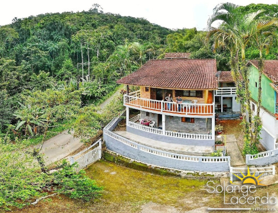 Casa com 3 Quartos para Temporada, 120 m² em Almada - Ubatuba