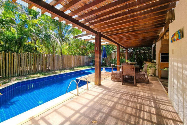 Imagem Casa com 4 Quartos à Venda, 245 m² em Açu Da Torre - Mata De São João