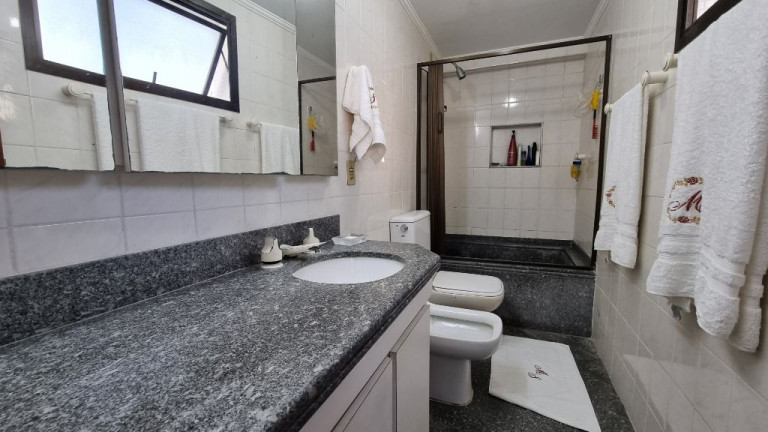 Imagem Apartamento com 3 Quartos à Venda, 140 m² em Pitangueiras - Guarujá Imagem Apartamento com 3 Quartos à Venda, 140 m² em Pitangueiras - Guarujá