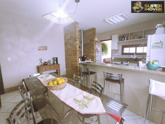 Imagem Casa com 5 Quartos à Venda, 256 m² em Três Vendas - Pelotas Imagem Casa com 5 Quartos à Venda, 256 m² em Três Vendas - Pelotas