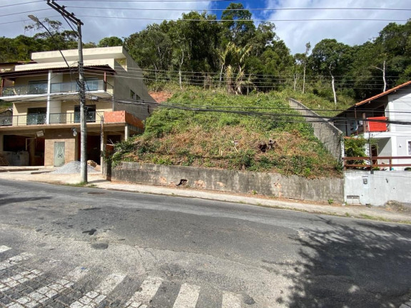 Terreno à Venda, 949 m² em Pimenteiras - Teresópolis