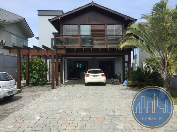 Imagem Casa com 4 Quartos para Temporada, 380 m² em Estaleiro - Balneário Camboriú Imagem Casa com 4 Quartos para Temporada, 380 m² em Estaleiro - Balneário Camboriú