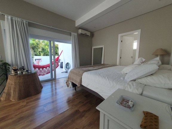 Imagem Casa com 2 Quartos à Venda, 824 m² em Rio Tavares - Florianópolis Imagem Casa com 2 Quartos à Venda, 824 m² em Rio Tavares - Florianópolis