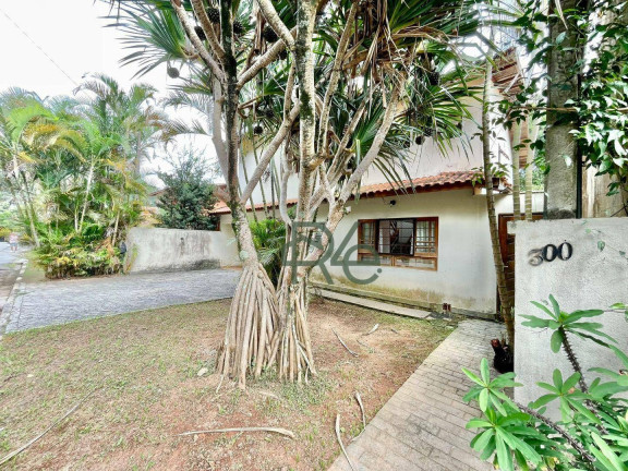 Imagem Casa com 3 Quartos à Venda, 233 m² em Vila Velha - Carapicuíba Imagem Casa com 3 Quartos à Venda, 233 m² em Vila Velha - Carapicuíba