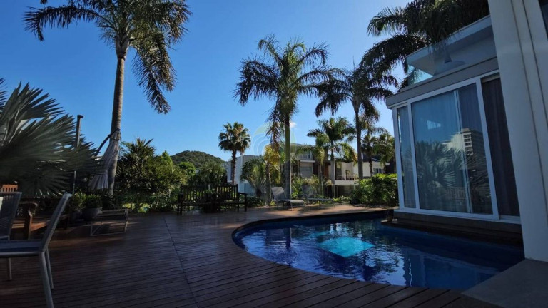 Imagem Casa com 3 Quartos à Venda, 430 m² em Itajaí