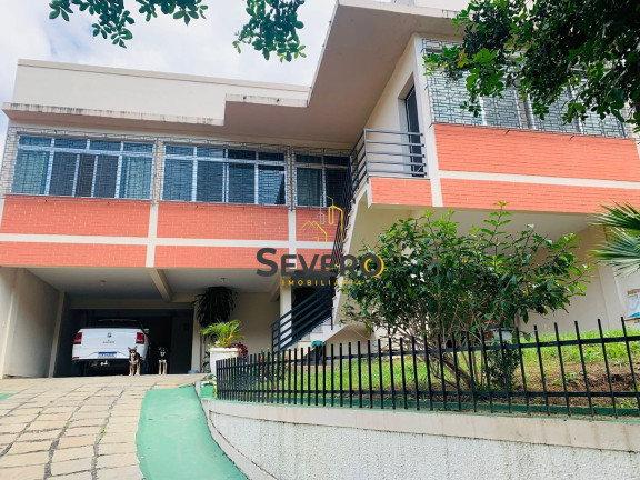 Casa com 5 Quartos à Venda, 300 m² em Fátima - Niterói