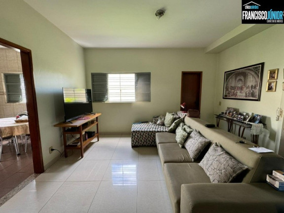 Imagem Casa com 4 Quartos à Venda, 464 m² em Setor Campinas - Goiânia