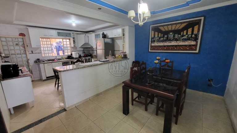 Imagem Casa com 4 Quartos à Venda, 320 m² em Samambaia Sul (samambaia) - Brasília
