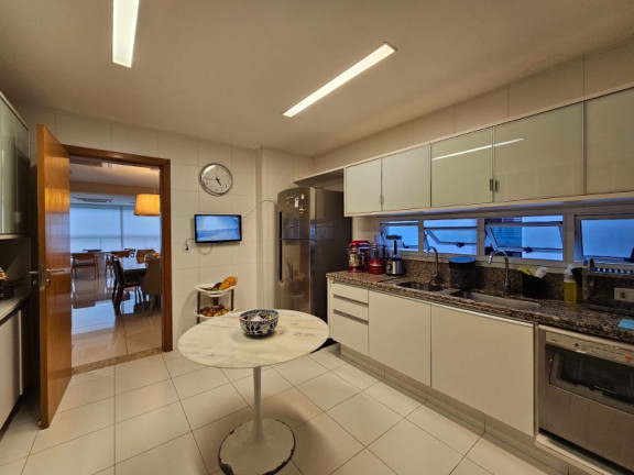 Imagem Imóvel com 4 Quartos à Venda, 305 m² em Barra - Salvador Imagem Imóvel com 4 Quartos à Venda, 305 m² em Barra - Salvador