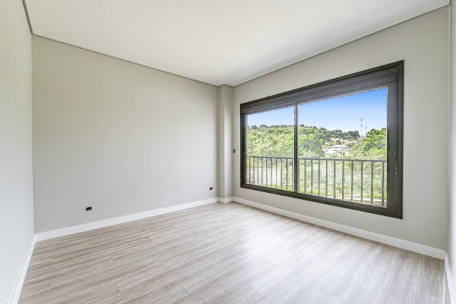 Imagem Sobrado com 1 Quarto à Venda, 170 m² em Santa Cândida - Curitiba