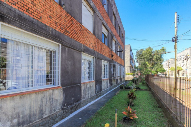 Imagem Imóvel com 3 Quartos à Venda, 65 m² em Cavalhada - Porto Alegre