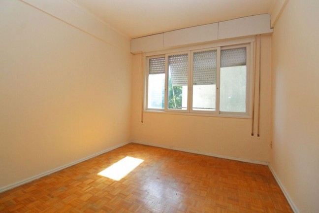 Imagem Imóvel com 3 Quartos à Venda, 135 m² em Independência - Porto Alegre Imagem Imóvel com 3 Quartos à Venda, 135 m² em Independência - Porto Alegre