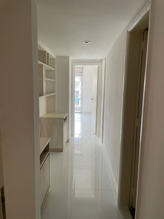 Imagem Imóvel com 3 Quartos à Venda, 128 m² em Vila Isabel - Rio De Janeiro Imagem Imóvel com 3 Quartos à Venda, 128 m² em Vila Isabel - Rio De Janeiro