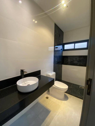 Imagem Casa com 3 Quartos à Venda, 185 m² em Setor Três Marias - Goiânia Imagem Casa com 3 Quartos à Venda, 185 m² em Setor Três Marias - Goiânia