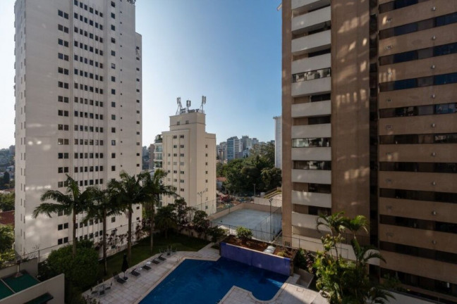 Imagem Imóvel com 4 Quartos à Venda, 395 m² em Higienópolis - São Paulo Imagem Imóvel com 4 Quartos à Venda, 395 m² em Higienópolis - São Paulo