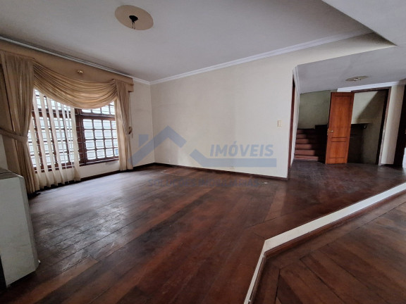 Imagem Sobrado com 3 Quartos à Venda, 482 m² em Jardim Planalto - Porto Alegre