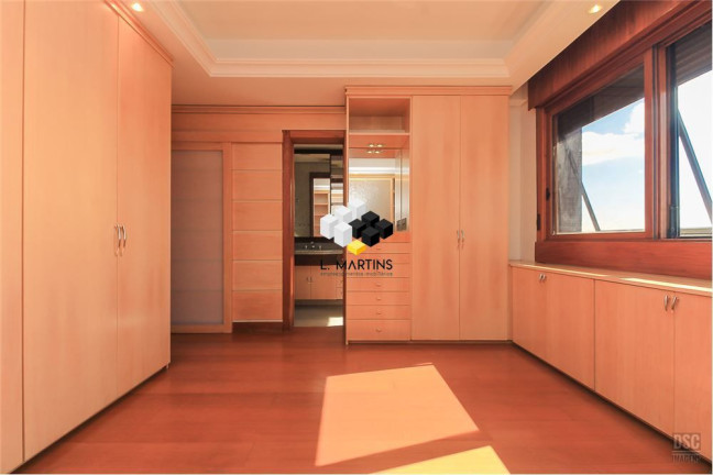 Imagem Apartamento com 3 Quartos à Venda, 211 m² em Mont Serrat - Porto Alegre Imagem Apartamento com 3 Quartos à Venda, 211 m² em Mont Serrat - Porto Alegre