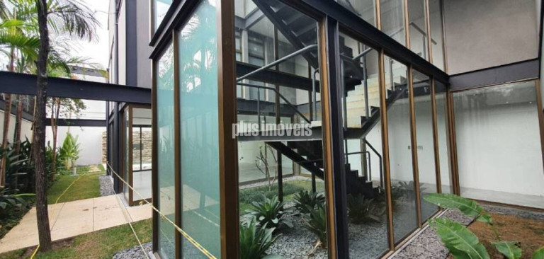 Imagem Casa com 4 Quartos à Venda, 380 m² em Jardim Paulista - São Paulo Imagem Casa com 4 Quartos à Venda, 380 m² em Jardim Paulista - São Paulo