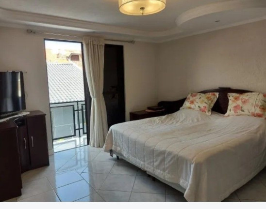 Imagem Casa com 4 Quartos à Venda, 280 m² em Guabirotuba - Curitiba