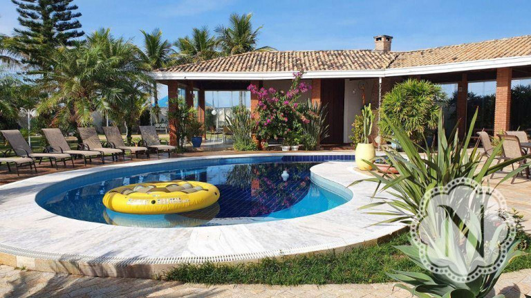Sobrado com 5 Quartos à Venda, 440 m² em Grandesp - Itanhaém