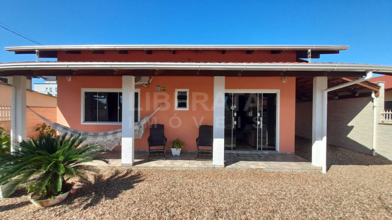 Casa com 3 Quartos à Venda, 150 m² em Navegantes