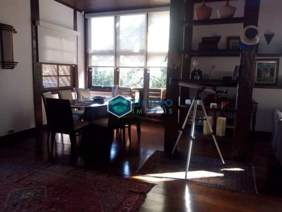 Imagem Casa com 3 Quartos à Venda, 360 m² em São Francisco - Niterói