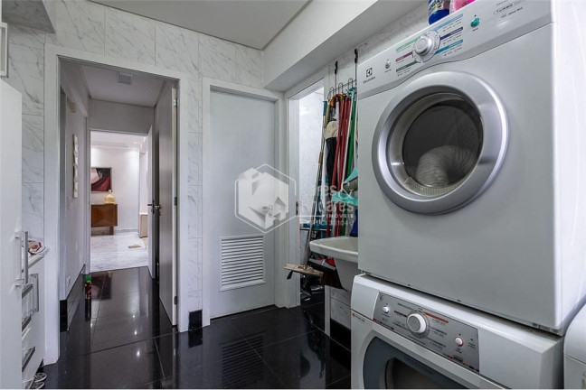 Imagem Apartamento com 3 Quartos à Venda, 180 m² em Vila Nova Conceição - São Paulo Imagem Apartamento com 3 Quartos à Venda, 180 m² em Vila Nova Conceição - São Paulo