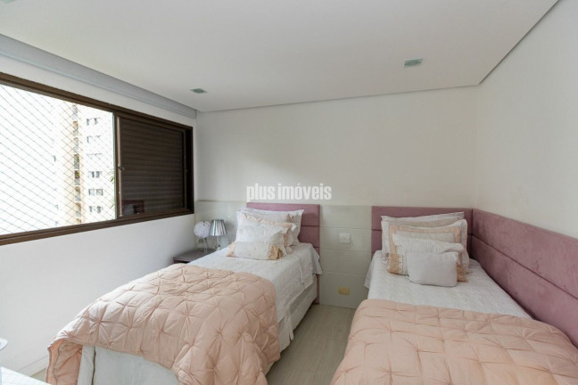 Imagem Apartamento com 4 Quartos à Venda, 220 m² em Moema - São Paulo Imagem Apartamento com 4 Quartos à Venda, 220 m² em Moema - São Paulo