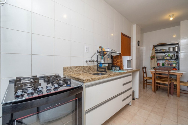 Imagem Apartamento com 3 Quartos à Venda, 110 m² em Rio Branco - Porto Alegre Imagem Apartamento com 3 Quartos à Venda, 110 m² em Rio Branco - Porto Alegre