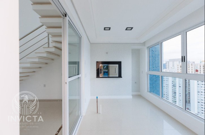 Imagem Apartamento com 2 Quartos à Venda, 252 m² em Centro - Balneário Camboriú Imagem Apartamento com 2 Quartos à Venda, 252 m² em Centro - Balneário Camboriú