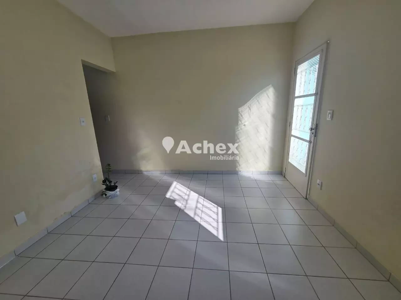 Imagem Casa com 2 Quartos para Alugar, 70 m² em Jardim Santa Genebra - Campinas