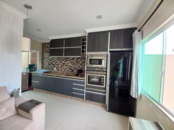 Imagem Casa com 3 Quartos à Venda,  em Centro - Guaratuba