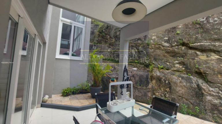 Imagem Casa com 4 Quartos à Venda, 300 m² em Praia Deserta - São Sebastião Imagem Casa com 4 Quartos à Venda, 300 m² em Praia Deserta - São Sebastião