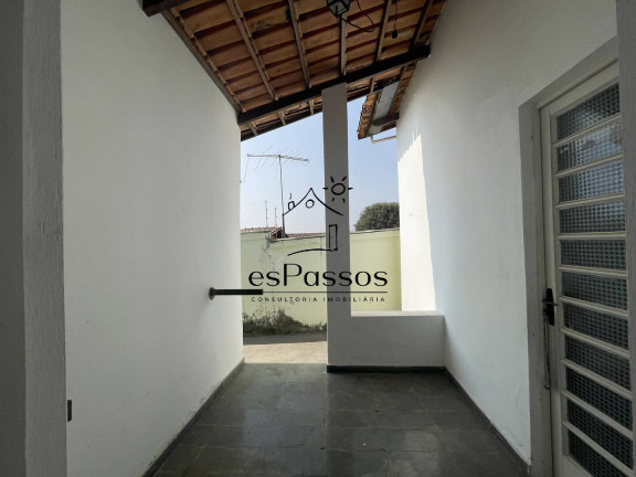 Imagem Casa com 3 Quartos à Venda, 390 m² em Centro - Florestal