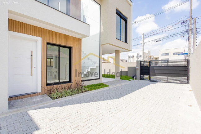 Casa com 3 Quartos à Venda, 131 m² em Hauer - Curitiba
