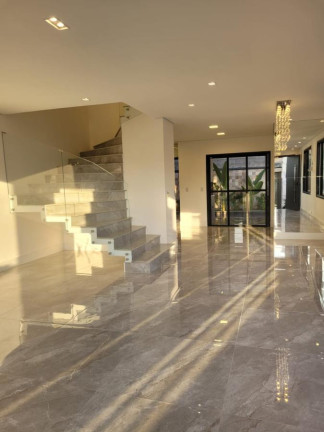 Imagem Casa com 4 Quartos à Venda, 157 m² em Villas Do Jaguari - Santana De Parnaíba Imagem Casa com 4 Quartos à Venda, 157 m² em Villas Do Jaguari - Santana De Parnaíba