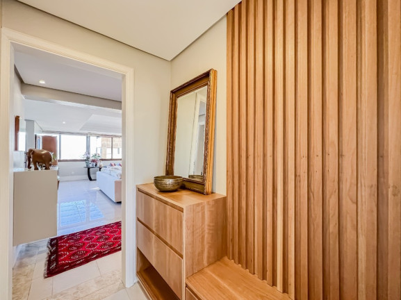 Imagem Apartamento com 3 Quartos à Venda, 243 m² em Rio Branco - Porto Alegre